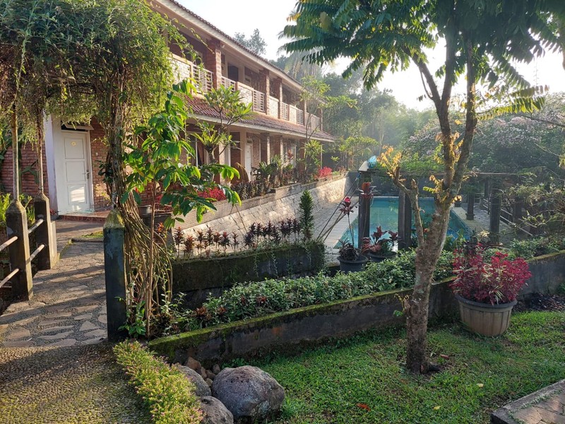 Vila Asri dan Nyaman VILLA KATINEUNG