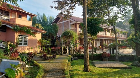 Vila Asri dan Nyaman VILLA KATINEUNG