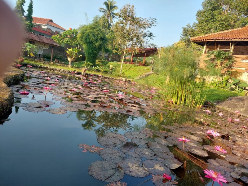 Vila Asri dan Nyaman VILLA KATINEUNG