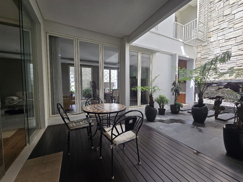 Dijual Rumah Citraland Surabaya Barat 