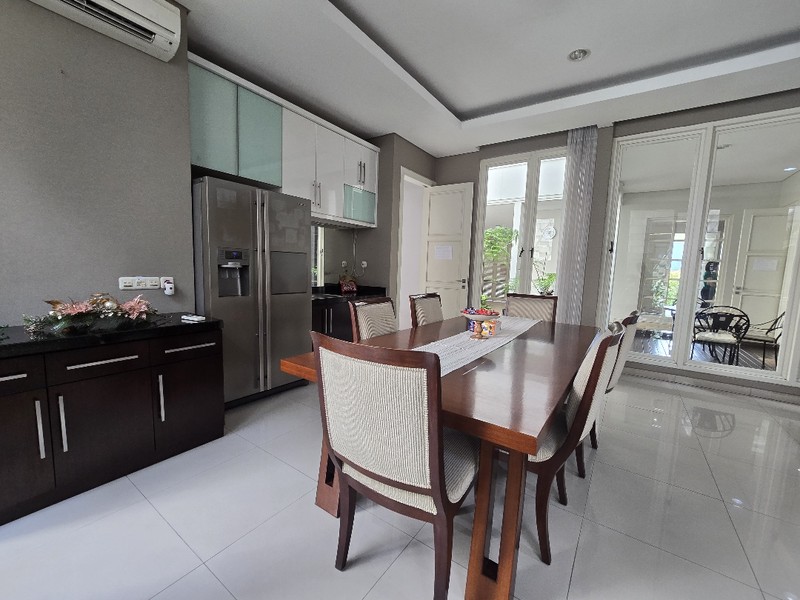 Dijual Rumah Citraland Surabaya Barat 