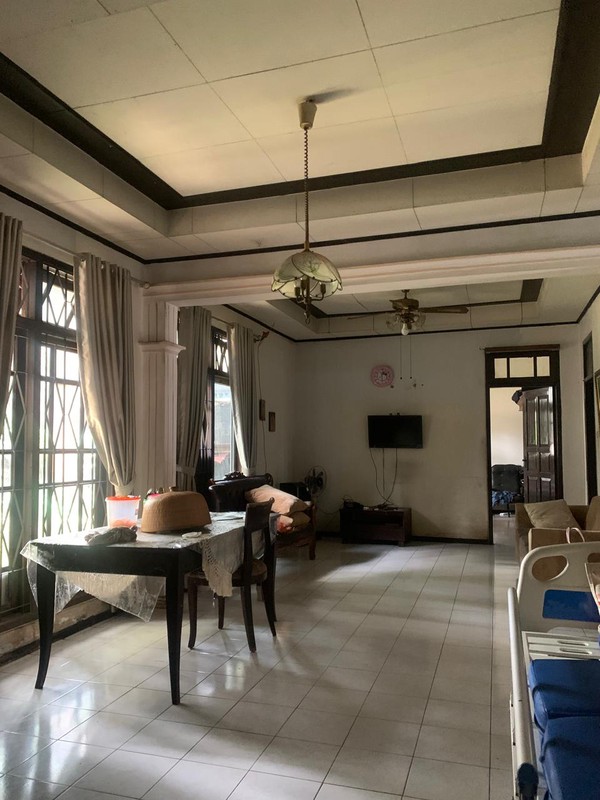 Dijual Murah Rumah dan Kios di  Tarumanegara, Cirendeu