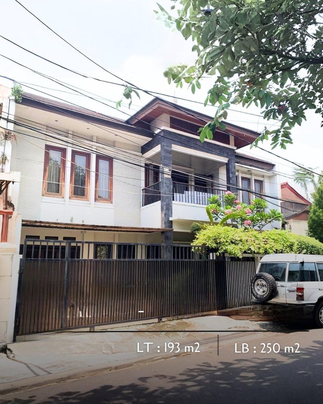 DIJUAL CEPAT: RUMAH MEWAH TEBET BARAT DALAM - LOKASI PRIME