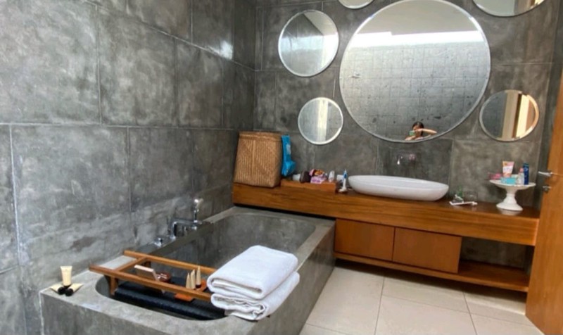 Hideaway Villas, Uluwatu, Bali. fully furnished.