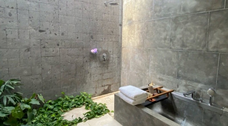 Hideaway Villas, Uluwatu, Bali. fully furnished.