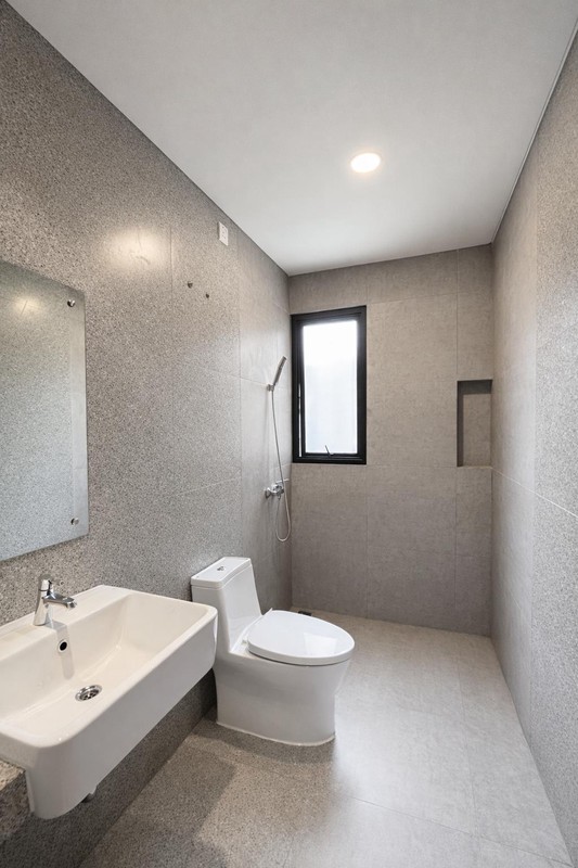 Rumah Tropical 2 Lantai Furnish Cluster Chava Tanakayu BSD Tangerang