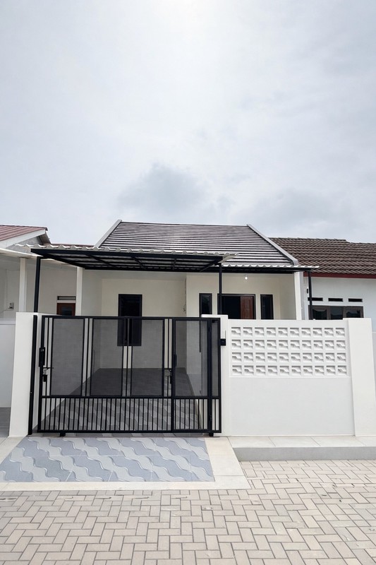 Rumah Minimalis Modern di Perum Griya Parahita BSD Pagedangan