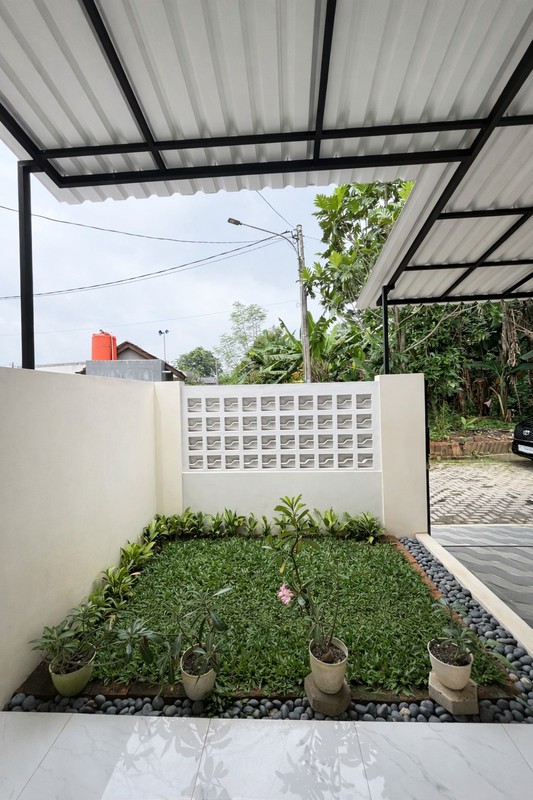 Rumah Minimalis Modern di Perum Griya Parahita BSD Pagedangan