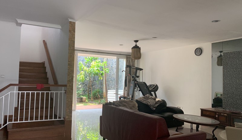 Rumah Green Court Jl Danau Batur, Cengkareng