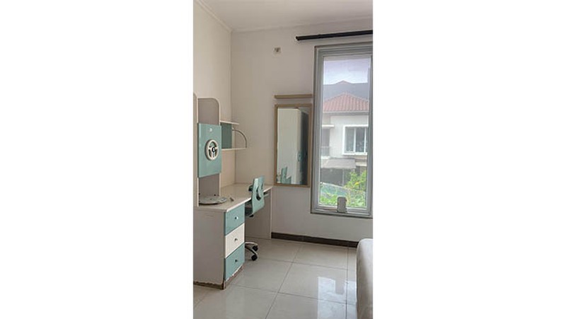 Rumah Green Court Jl Danau Batur, Cengkareng