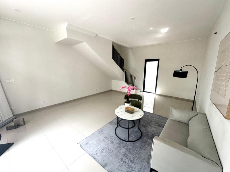 Ruko Baru Ready Stock di Vazza Avenue Bintaro - Lokasi Komersial Strategis & Siap Operasional