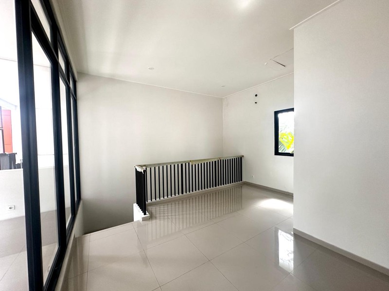 Ruko Baru Ready Stock di Vazza Avenue Bintaro - Lokasi Komersial Strategis & Siap Operasional