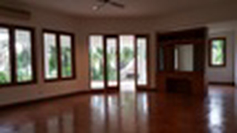 for rent Excellent House with HUGE Back and Front Yard in Cipete