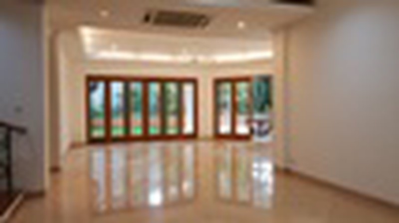 for rent Excellent House with HUGE Back and Front Yard in Cipete