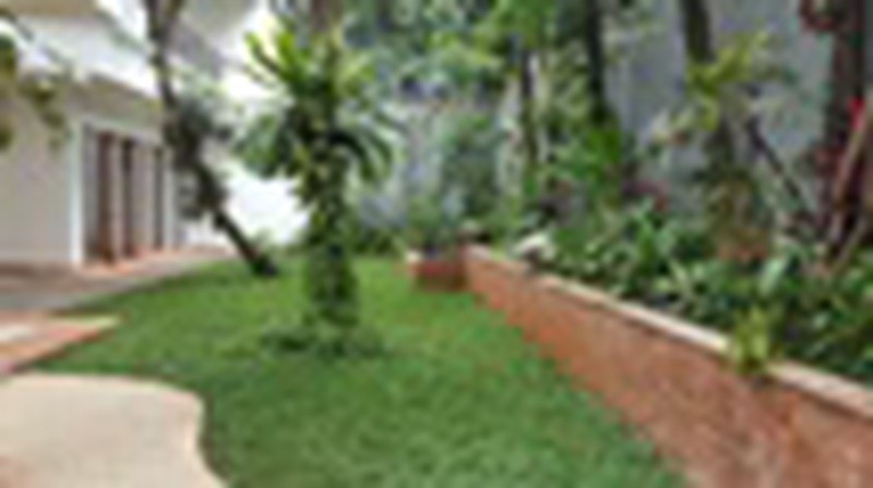 for rent Excellent House with HUGE Back and Front Yard in Cipete