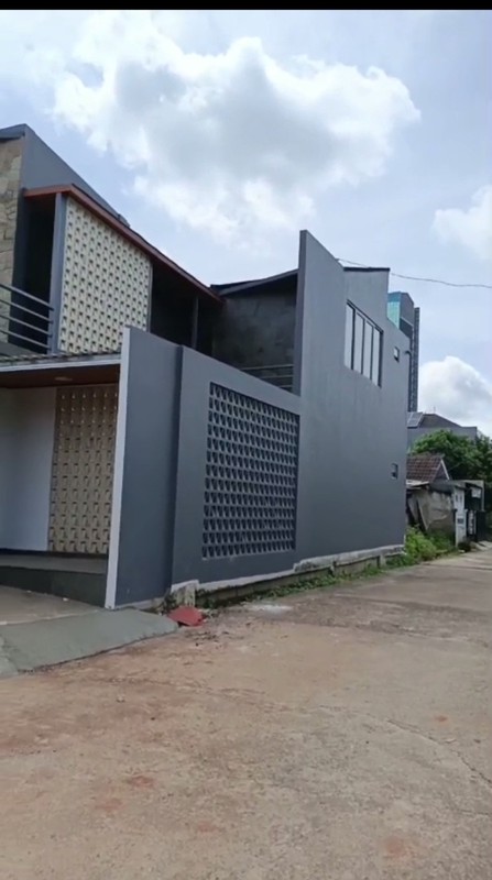 Rumah Lokasi Strategis di Bumi Puspitek Asri BSD City