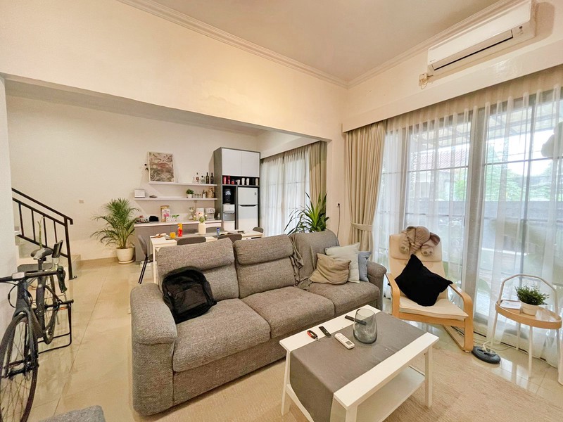 Rumah Cantik Modern di Bumi Puspitek Asri BSD City