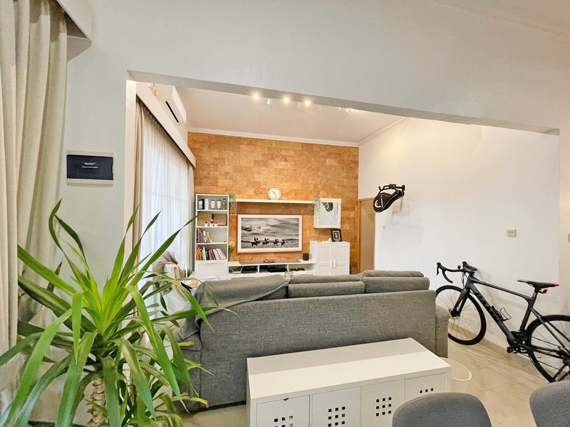 Rumah Cantik Modern di Bumi Puspitek Asri BSD City