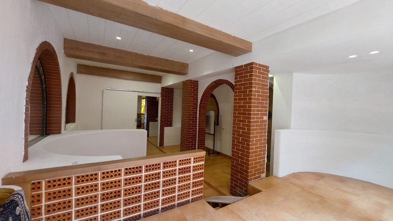 Ruko 2 Lantai, Siap Pakai, Lokasi Strategis di Jakarta Selatan