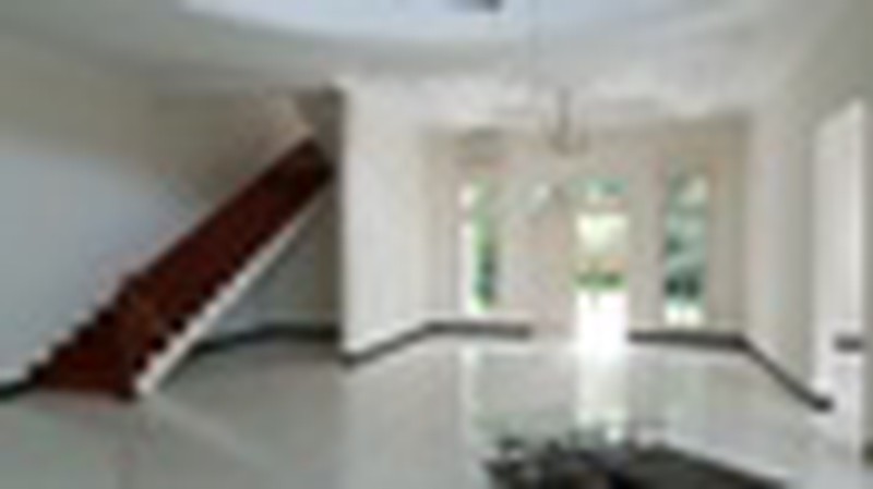 For rent Excellent House with HUGE Back and Front Yard in Cipete