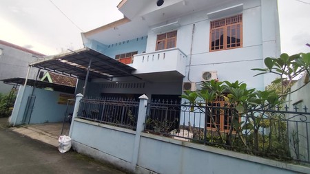 Rumah 2 Lantai Dekat Rsud Sleman Hunian Asri Dengan Halaman Luas & Strategis, Caturharjo, Sleman