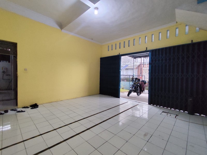 Rumah 2 Lantai Dekat Rsud Sleman Hunian Asri Dengan Halaman Luas & Strategis, Caturharjo, Sleman