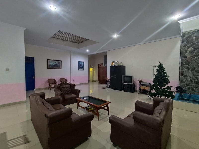 Rumah 2 Lantai Dekat Rsud Sleman Hunian Asri Dengan Halaman Luas & Strategis, Caturharjo, Sleman