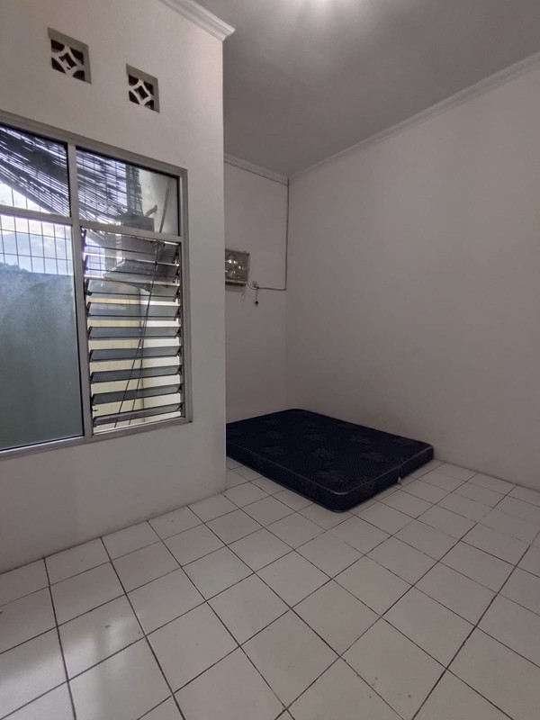 Rumah 2 Lantai Dekat Rsud Sleman Hunian Asri Dengan Halaman Luas & Strategis, Caturharjo, Sleman