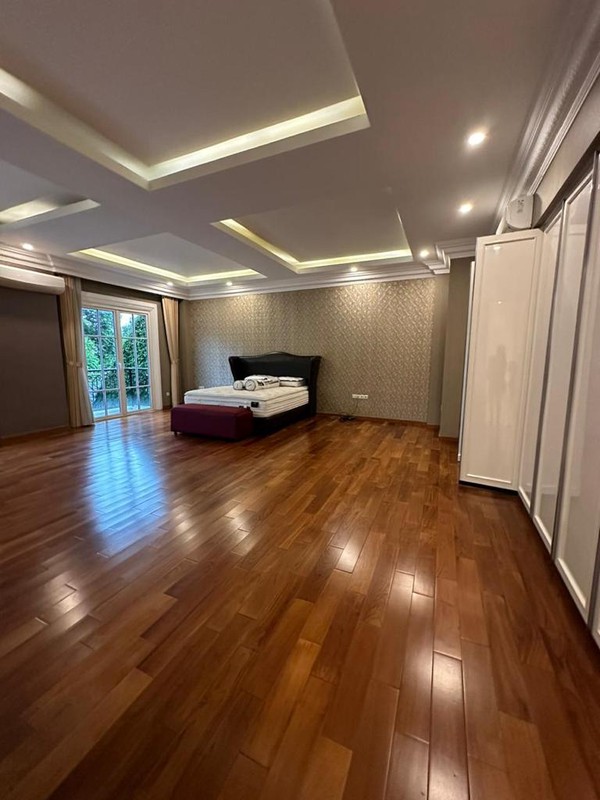 For rent Luxury house for rent in Senopati area