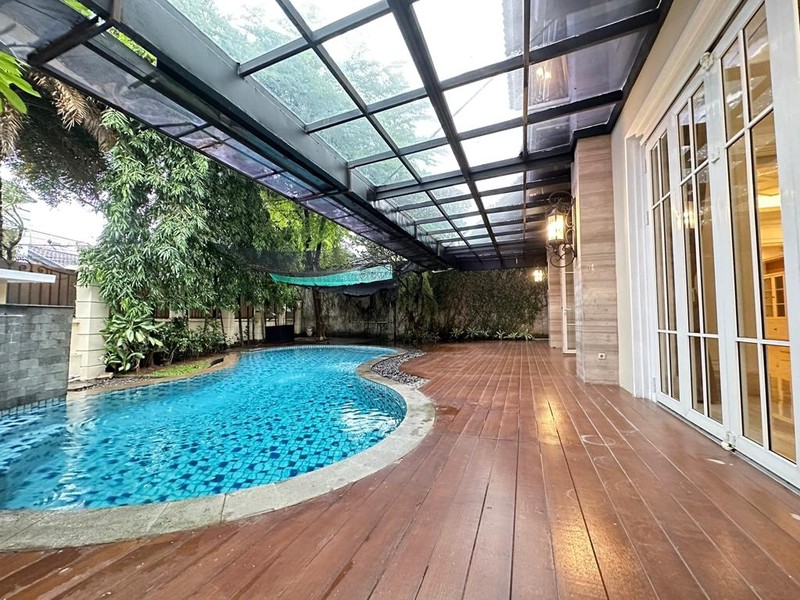 For rent Luxury house for rent in Senopati area