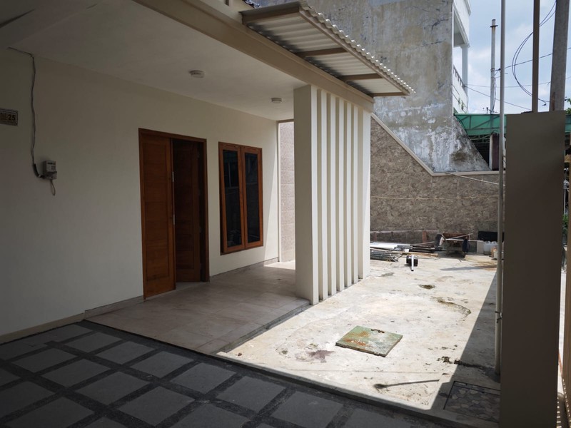 Disewakan 300 m2 Rumah Ngagel Jaya Tengah Surabaya Timur Dekat Pucang, Baratajaya , Raya Manyar