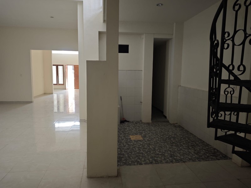 Disewakan 300 m2 Rumah Ngagel Jaya Tengah Surabaya Timur Dekat Pucang, Baratajaya , Raya Manyar