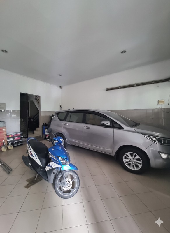 DIJUAL Rumah BESAR SIAP HUNI di Araya Galaxy Bumi Permai, Surabaya Timur