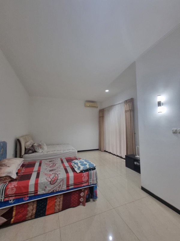 DIJUAL Rumah BESAR SIAP HUNI di Araya Galaxy Bumi Permai, Surabaya Timur