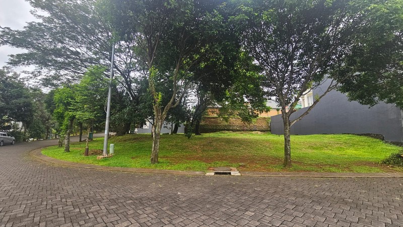 Kavling Sudut Siap Bangun di Delatinos BSD Dekat Stasiun Kereta Api