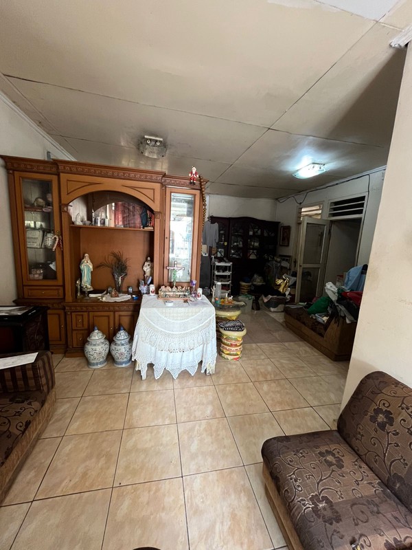 Rumah 1,5 Lantai Tanah Luas Dalam Komplek Strategis di Pamulang