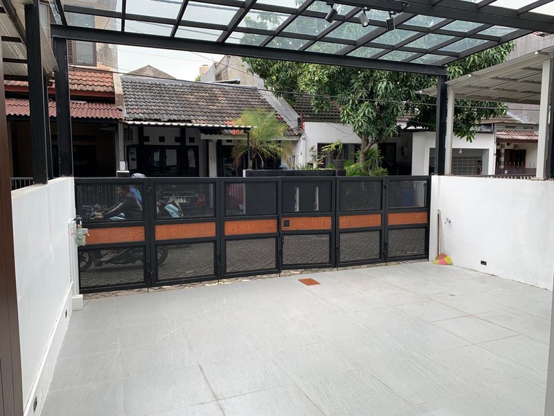 Rumah Bagus, Brand New, Cantik Siap huni di Bintaro 
