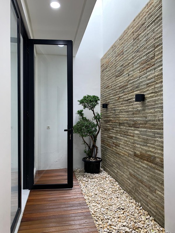 Rumah Bagus, Brand New, Cantik Siap huni di Bintaro 