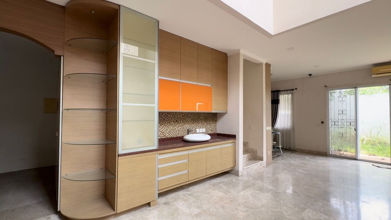 Rumah Full Renovasi di De Park BSD Dekat Sekolah dan Mall