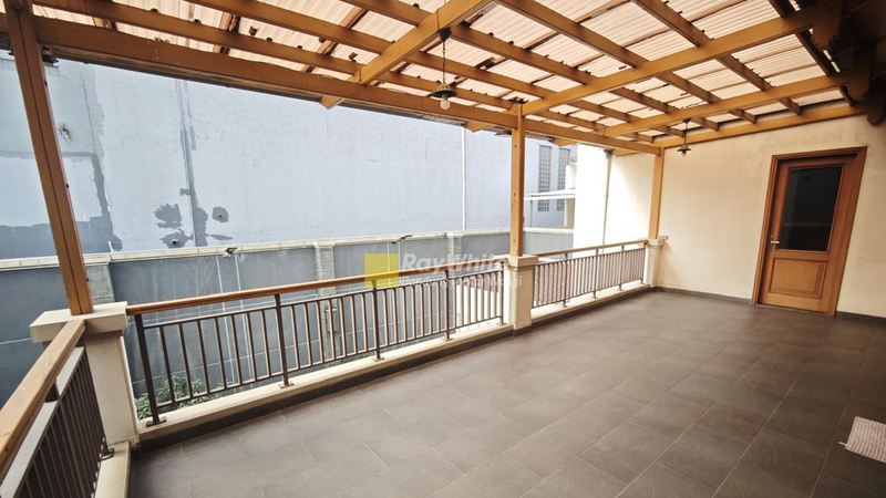 Rumah Strategis Terawat Di Mekar Wangi