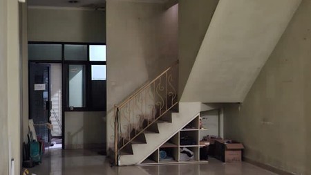 Ruko 4 1/2 Lantai, Di Tebet