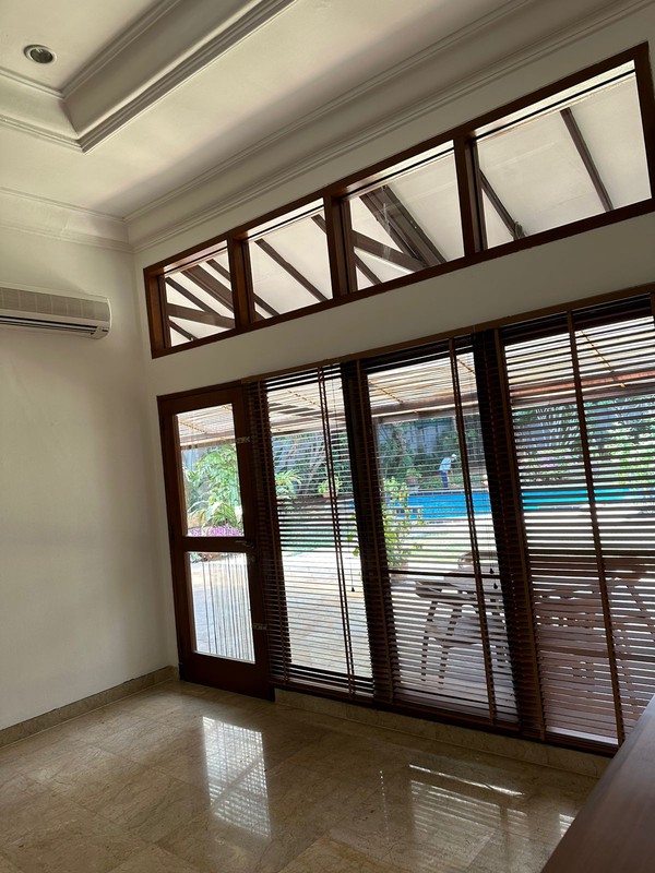 For rent Rumah Asri dan Nyaman untuk disewakan daerah kemang