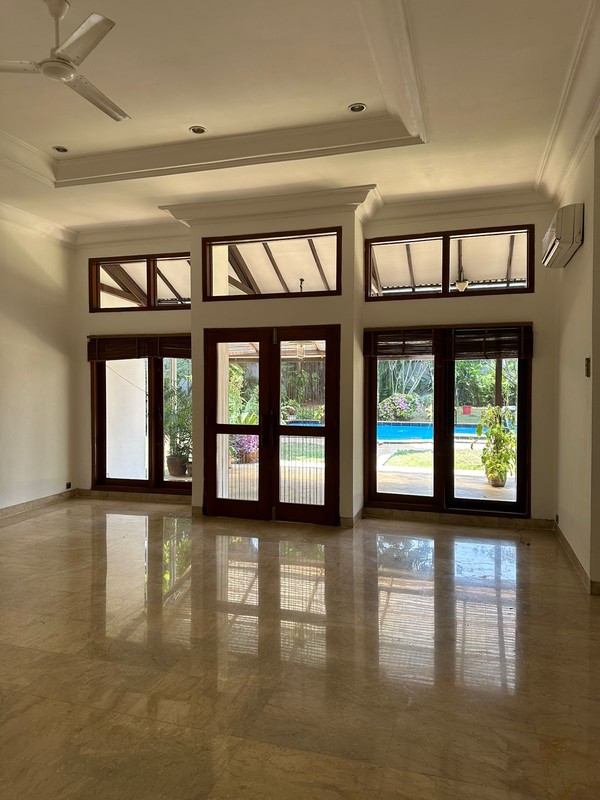 For rent Rumah Asri dan Nyaman untuk disewakan daerah kemang