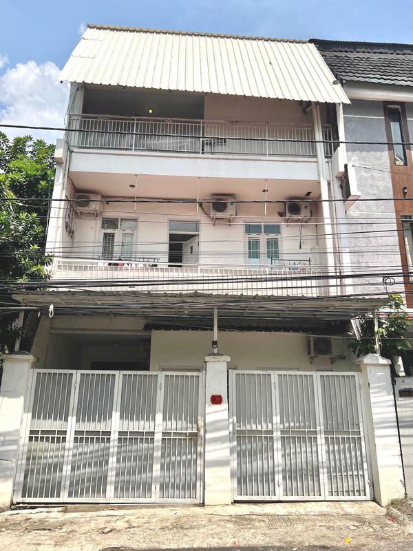 Dijual kost kost an di Jln Bangka