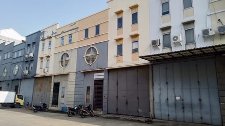 Disewakan ATAU JUAL gudang 3lantai di Sentral Industri Terpadu 1PIK Jakarta Utara.