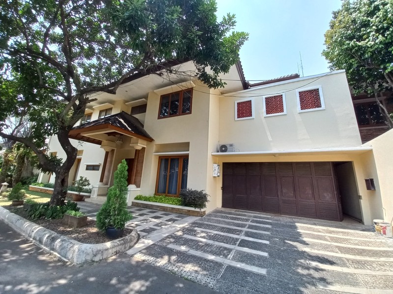 House for Rent Pejaten Area
