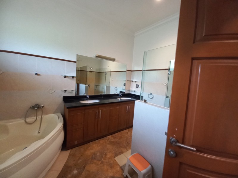 House for Rent Pejaten Area