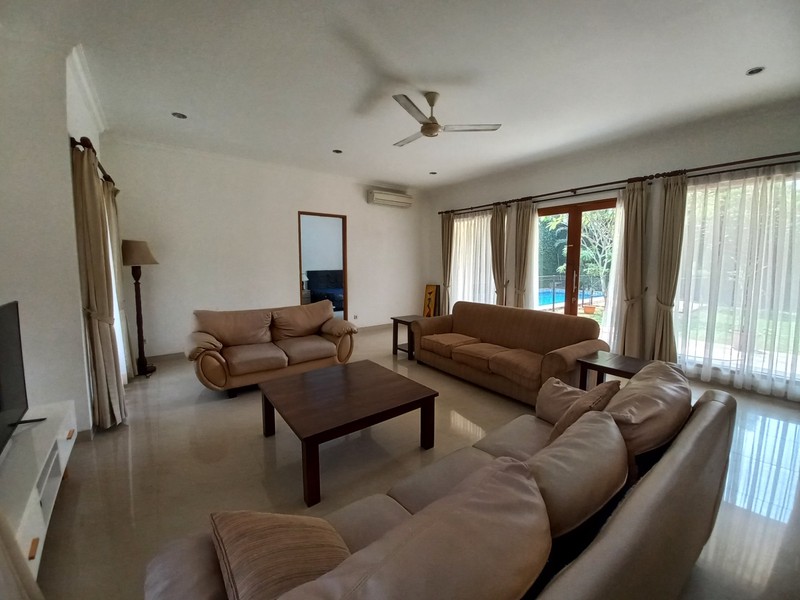 House for Rent Pejaten Area