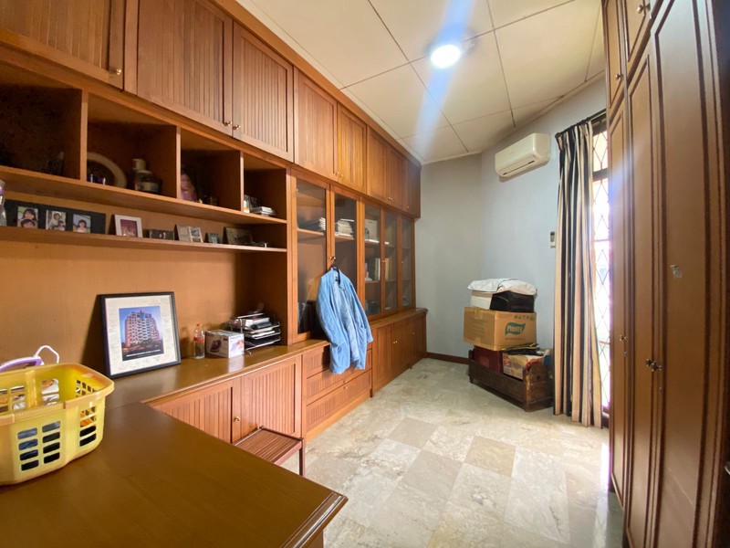 Bintaro Sektor 1 Rumah Luas 835 Taman Luas Siap Huni