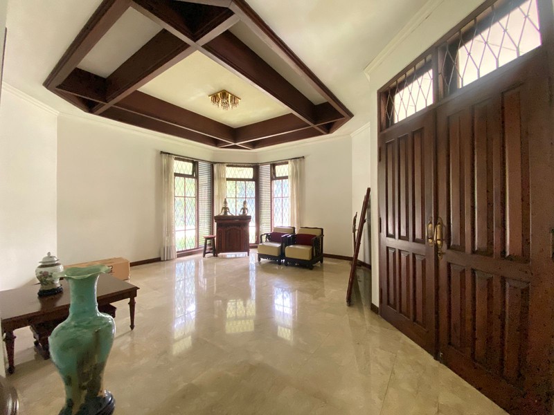 Bintaro Sektor 1 Rumah Luas 835 Taman Luas Siap Huni